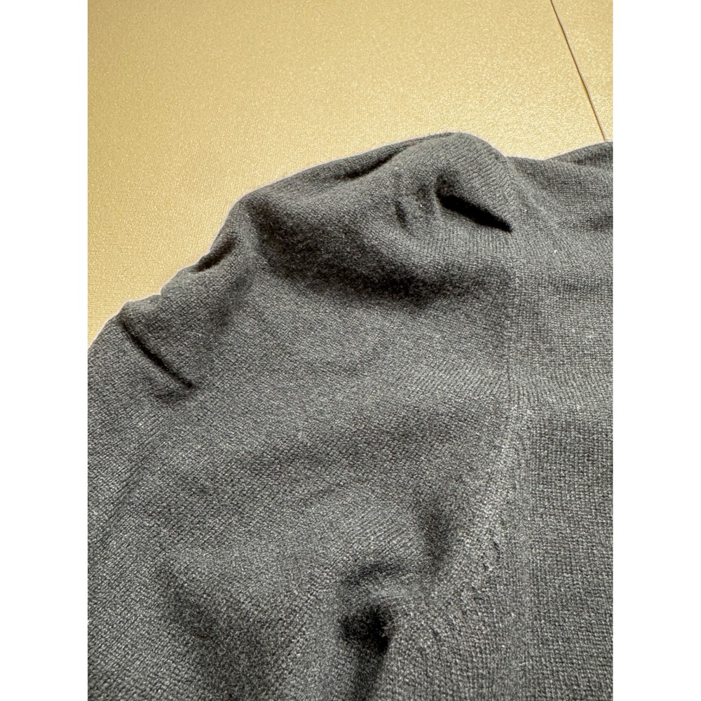 NWT FRAME Frankie V-Neck Puff Shoulder Wool Cashmere Sweater Black MSRP:$448 - Picture 8 of 8